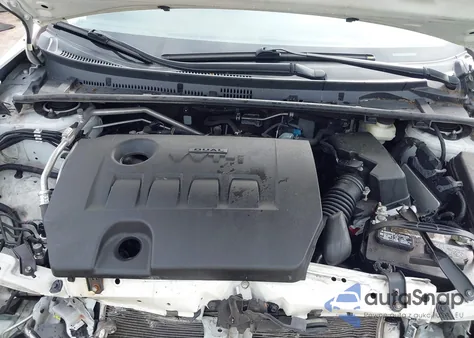 2018 Toyota Corolla Le z USA, uszkodzony, nr VIN 5YFBURHE2JP854769